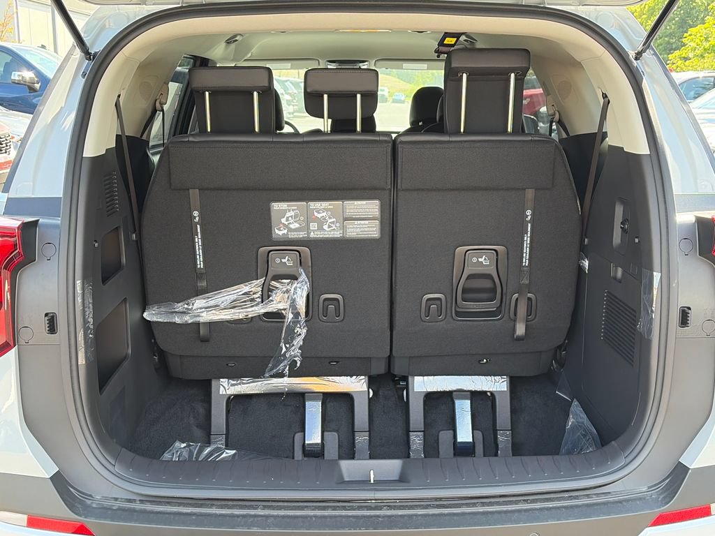 New 2027 Kia Carnival FWD image 7