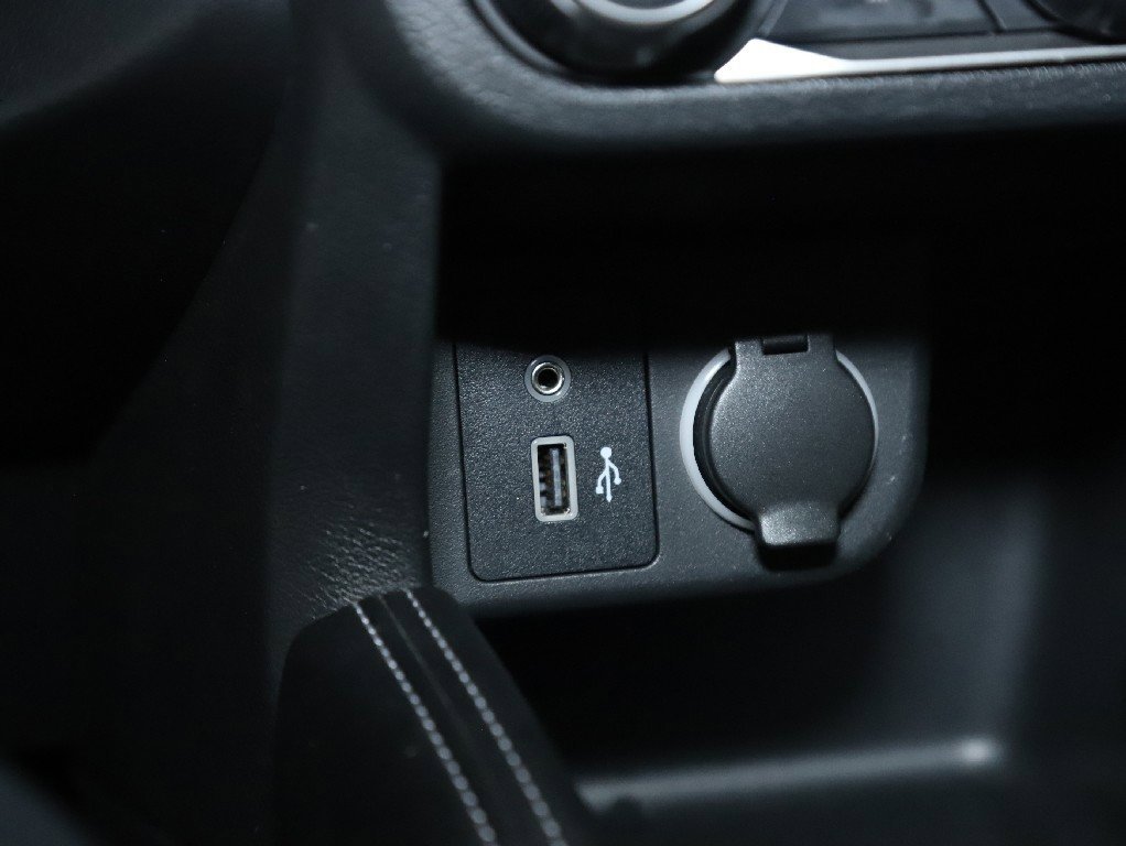 Used 2019 Nissan Kicks S image 26