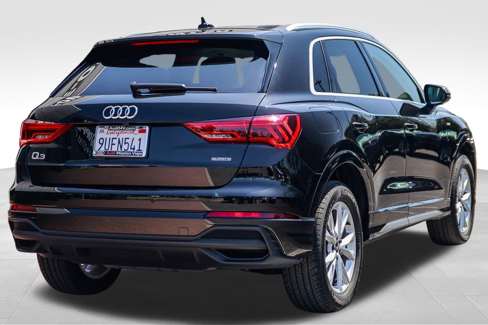 Used 2025 Audi Q3 2.0T Premium w/ Convenience Package image 6