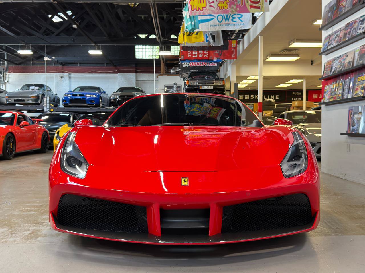 Used 2018 Ferrari 488 GTB RWD image 2