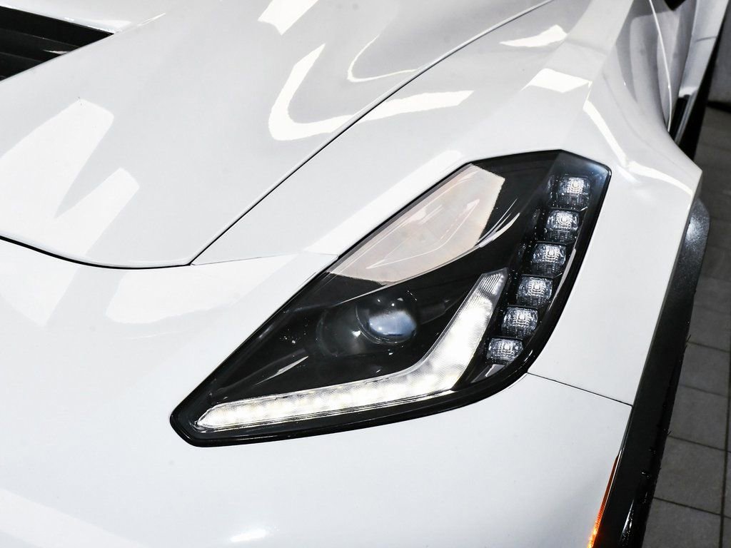 Used 2015 Chevrolet Corvette Z06 w/ 3LZ Preferred Equipment Group image 73
