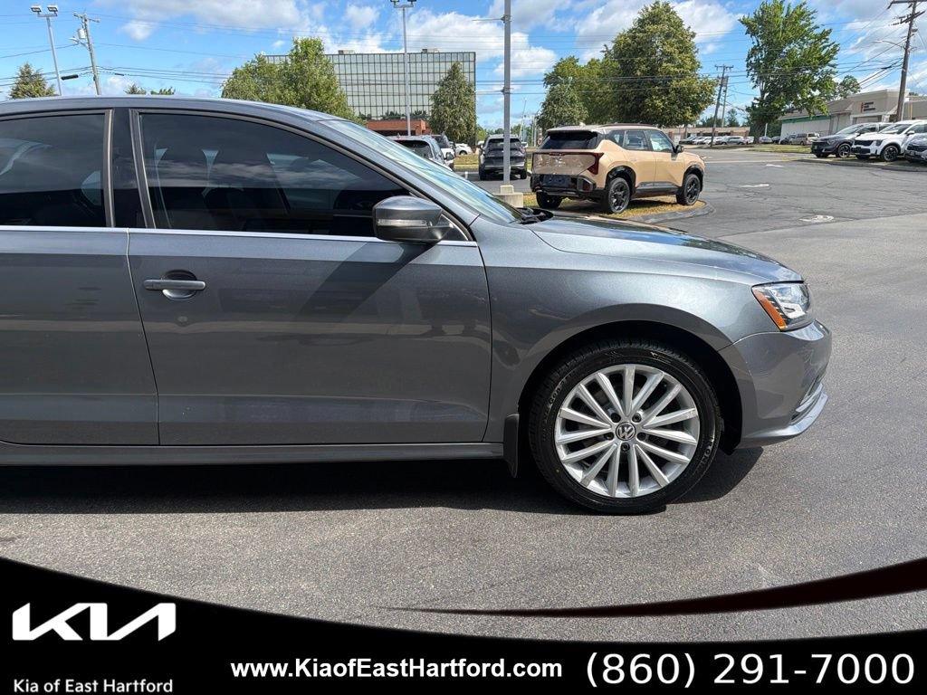 Used 2016 Volkswagen Jetta SEL w/ Lighting Package FWD image 6
