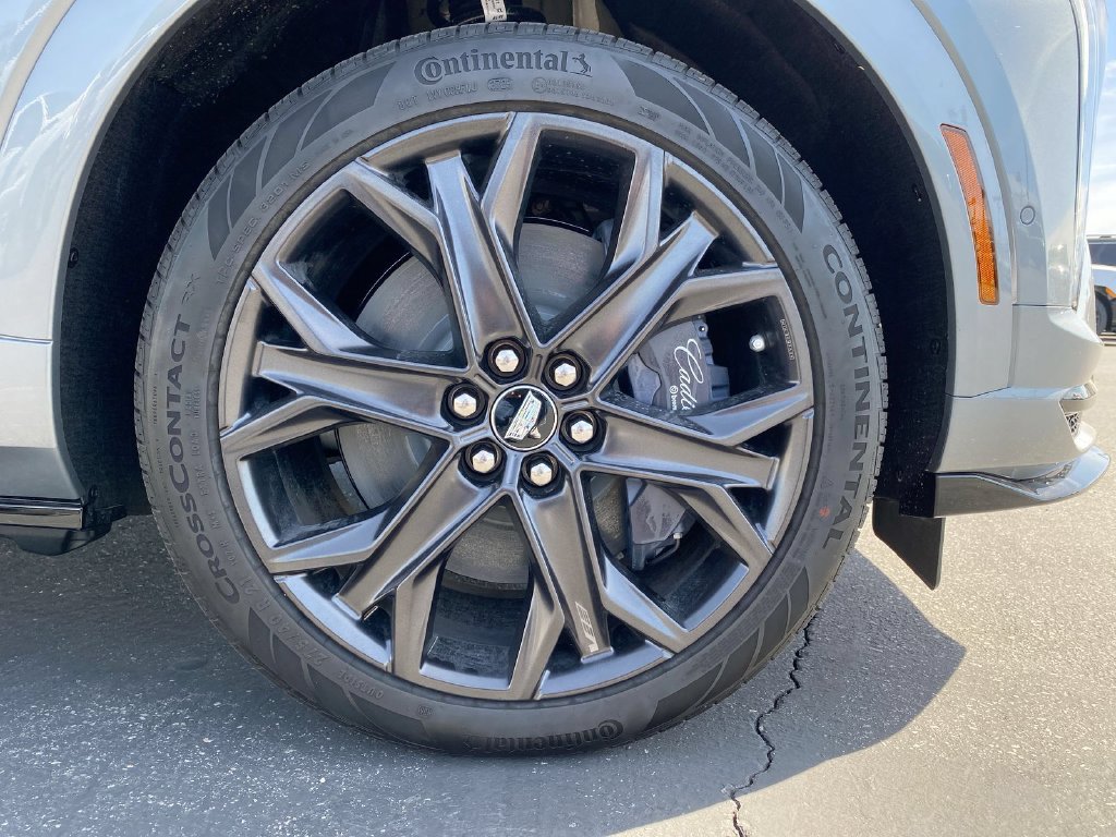 New 2026 Cadillac Optiq V w/ LPO, Floor Liner Package AWD/4WD image 45