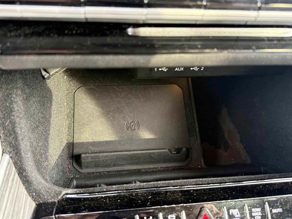 Used 2024 Jeep Wagoneer L Series III w/ Flexible Seating Group image 33