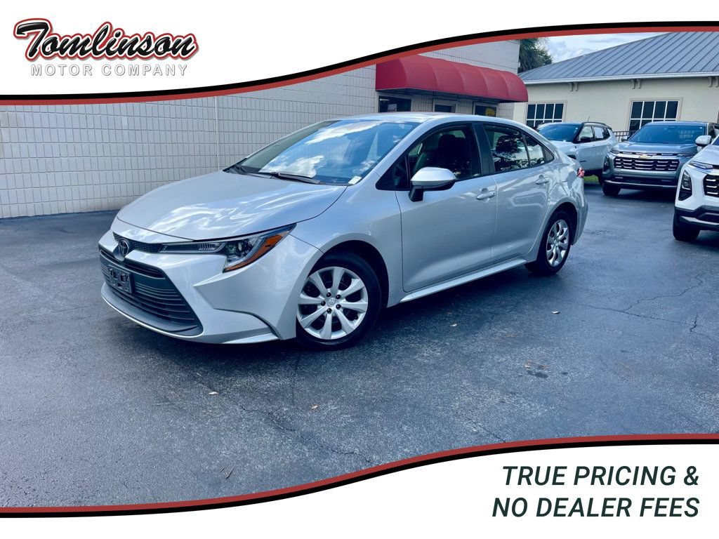 Used 2025 Toyota Corolla LE FWD image 1