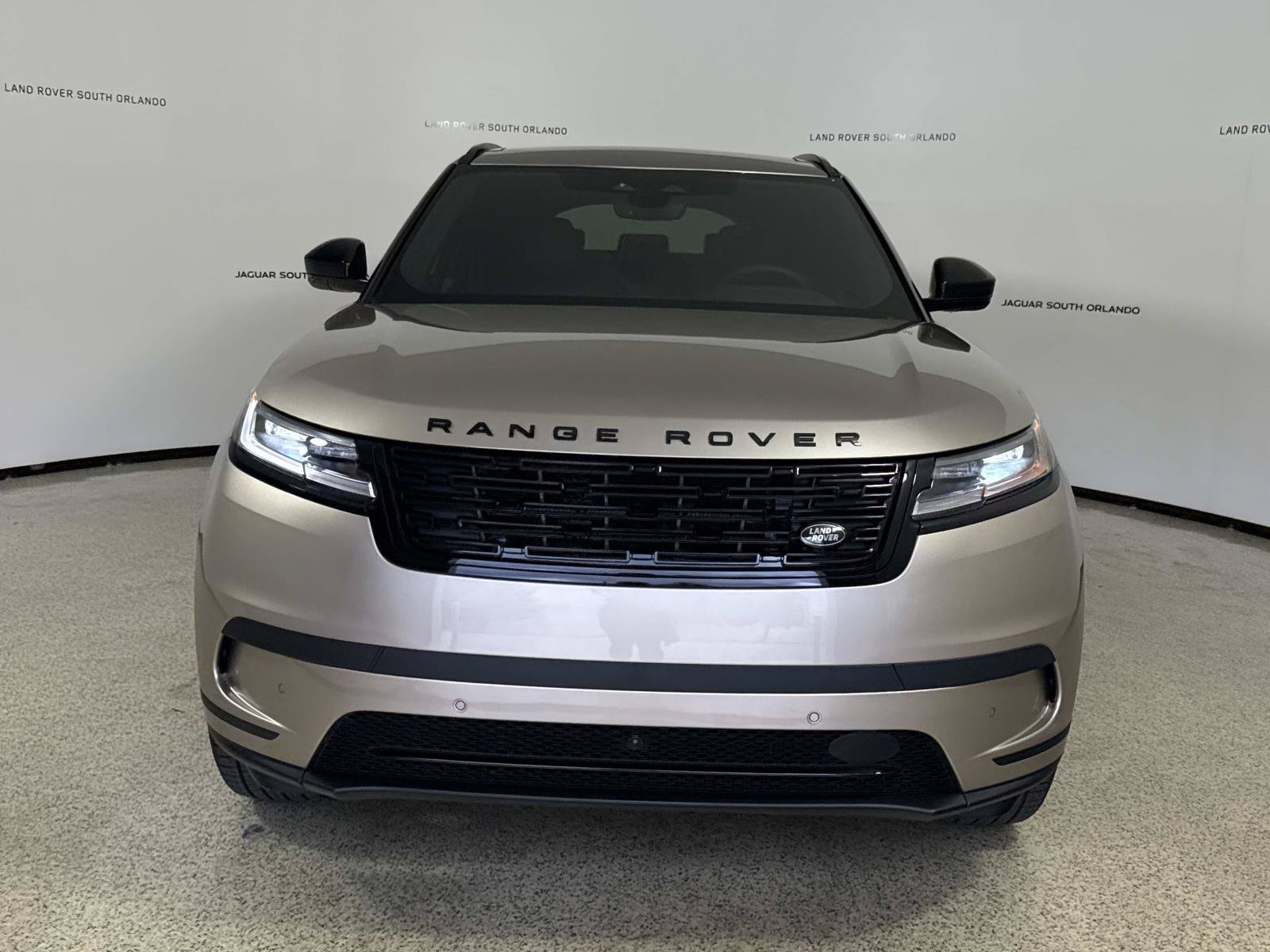 New 2026 Land Rover Range Rover Velar S AWD/4WD image 8