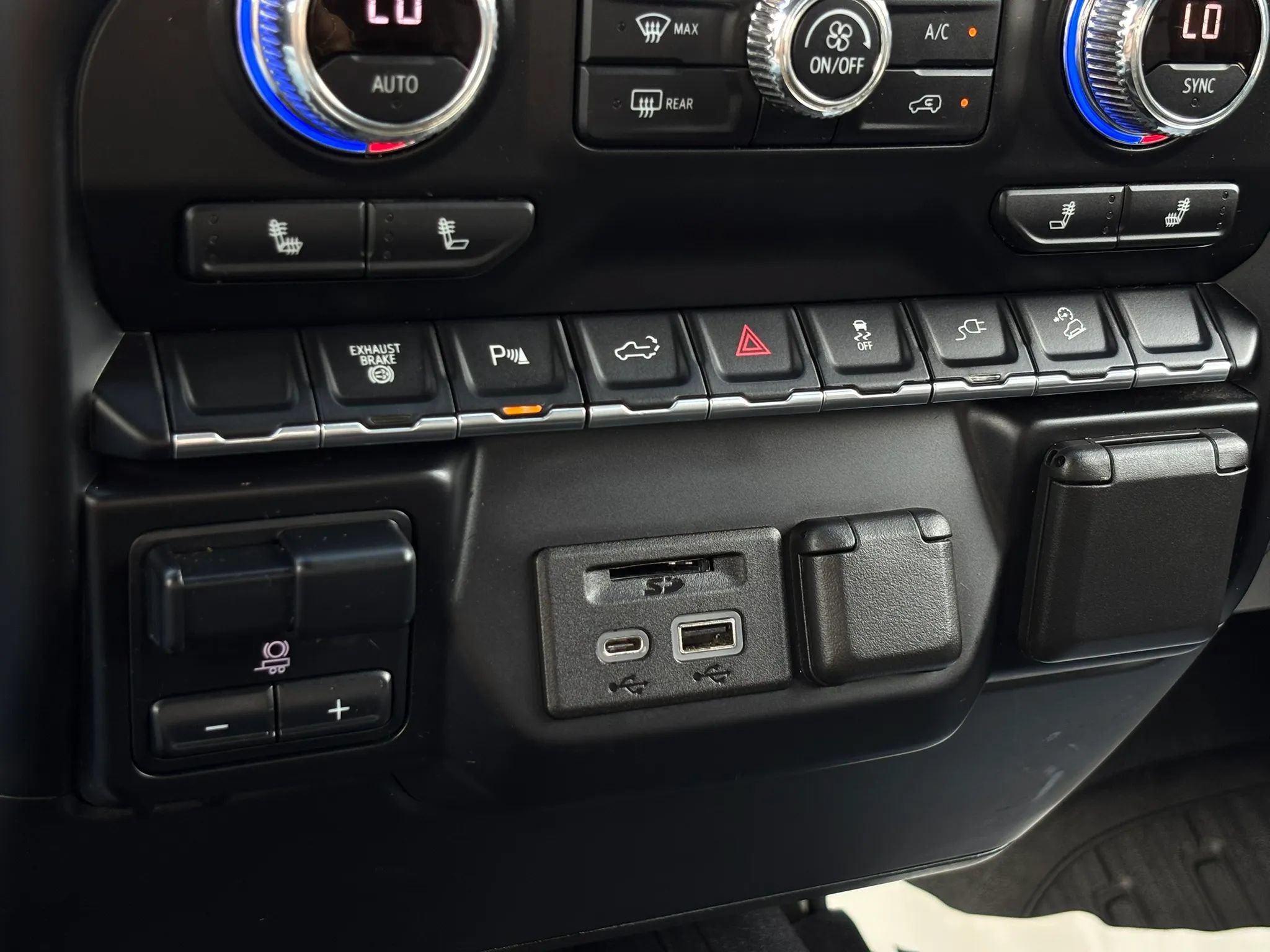 Used 2022 GMC Sierra 2500 SLT AWD/4WD image 46