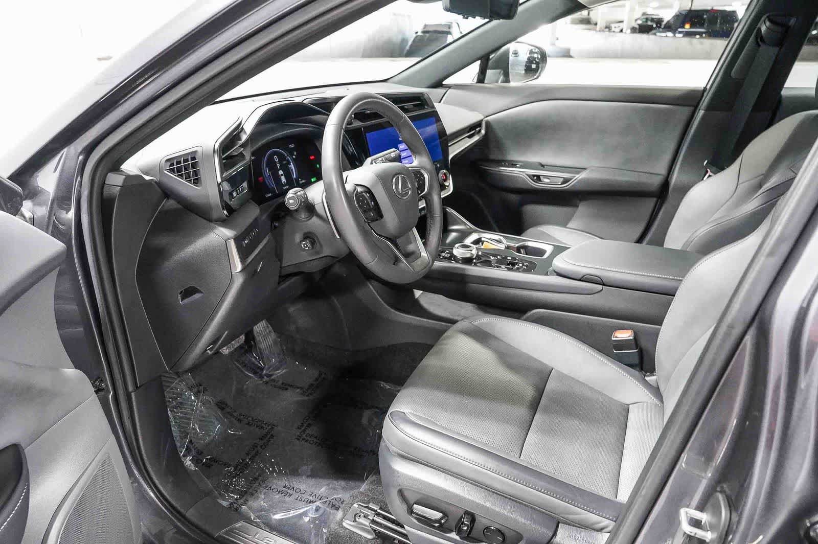 Used 2024 Lexus RZ 300e Premium FWD image 18