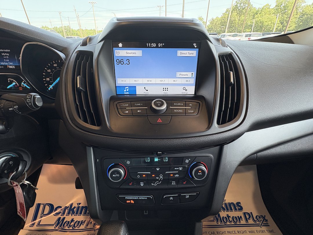 Used 2018 Ford Escape SE w/ SE Sync 3 Package FWD image 16