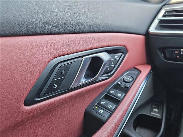 Used 2025 BMW M340i w/ Premium Package image 23