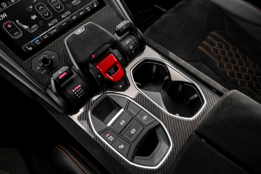 Used 2023 Lamborghini Urus Performante image 23