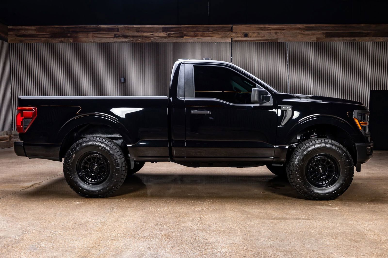 Used 2025 Ford F150 XL image 10