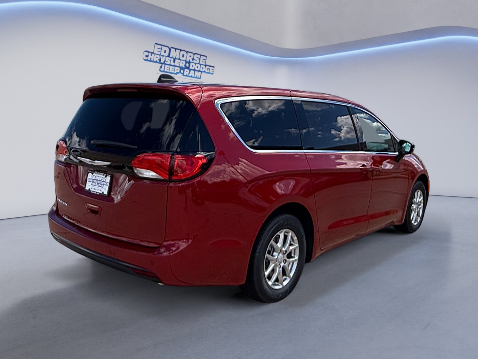 New 2027 Chrysler Pacifica LX FWD image 5