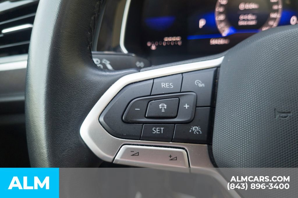 Used 2024 Volkswagen Jetta SE image 29