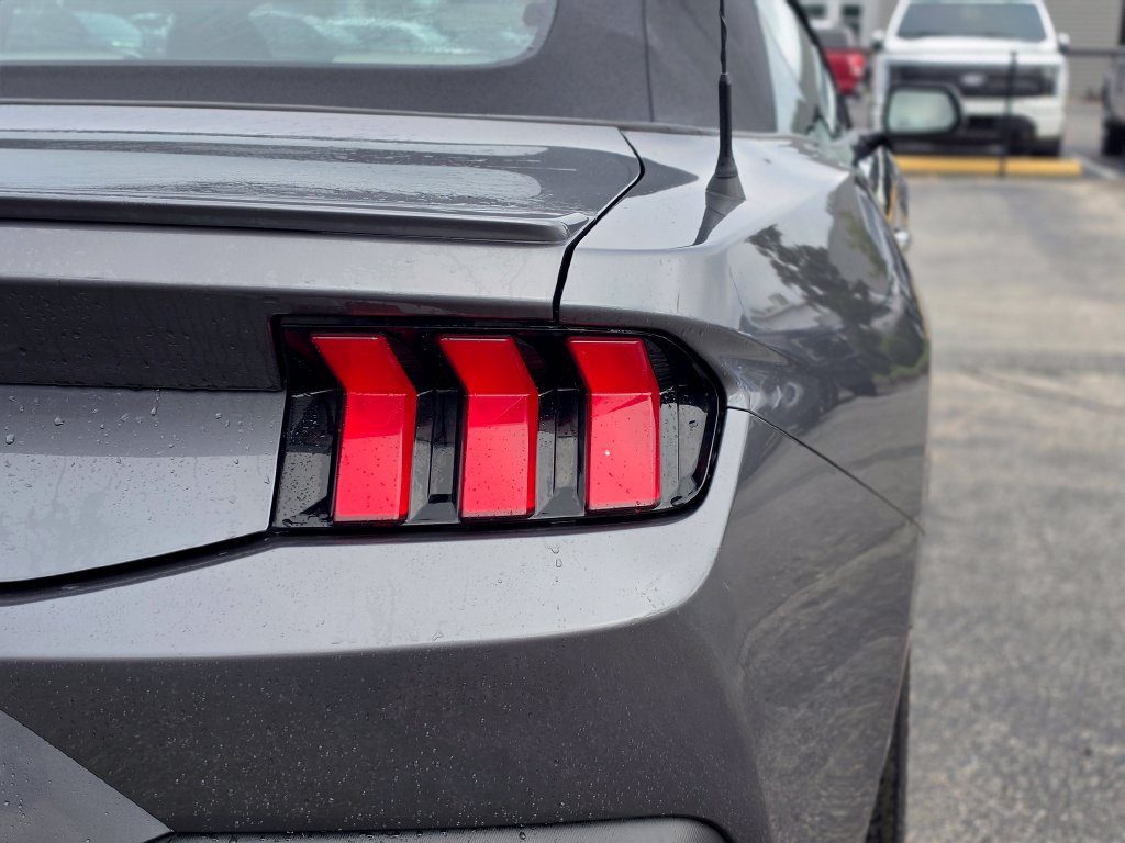 Used 2024 Ford Mustang Premium RWD image 10