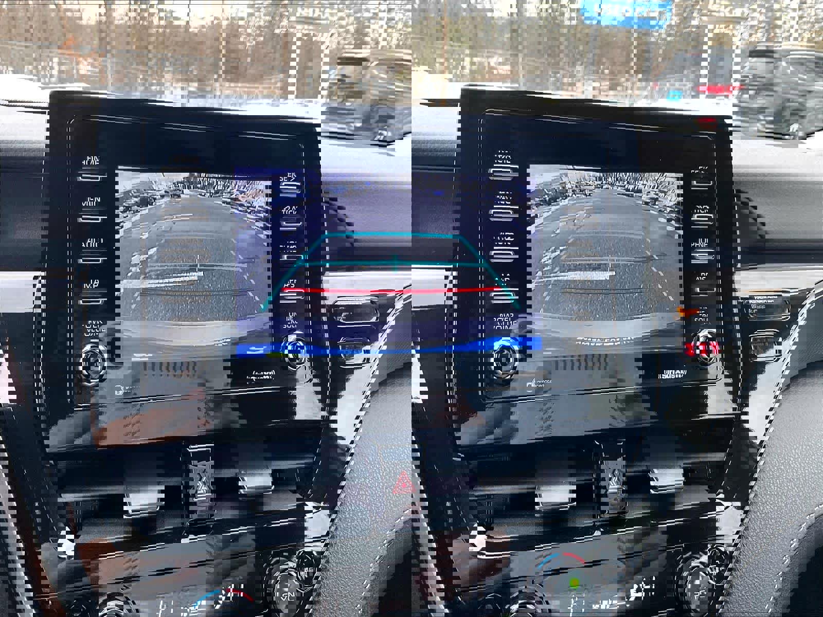 Used 2024 Toyota Camry SE image 19