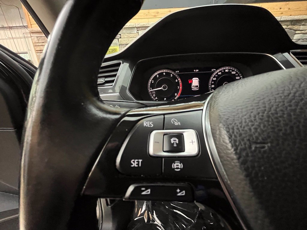 Used 2019 Volkswagen Tiguan SEL Premium AWD/4WD image 29