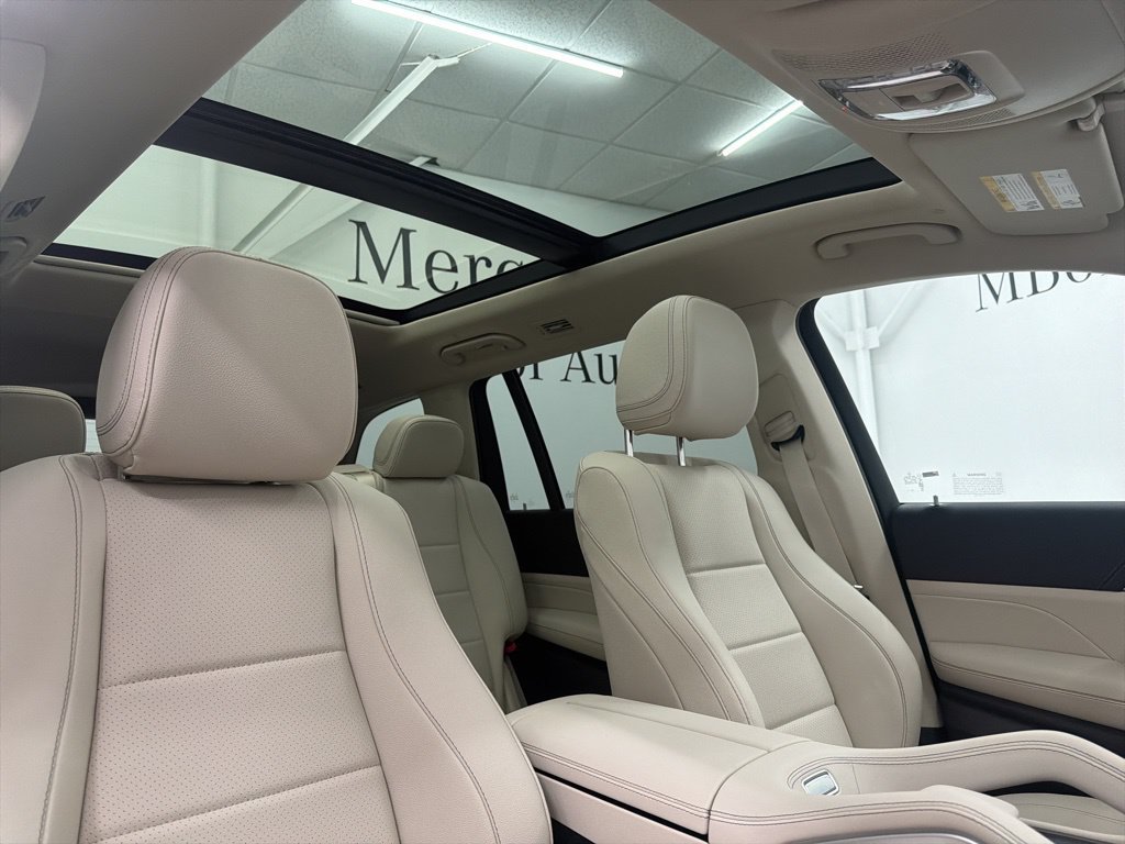 Used 2026 Mercedes-Benz GLS 450 4MATIC image 30