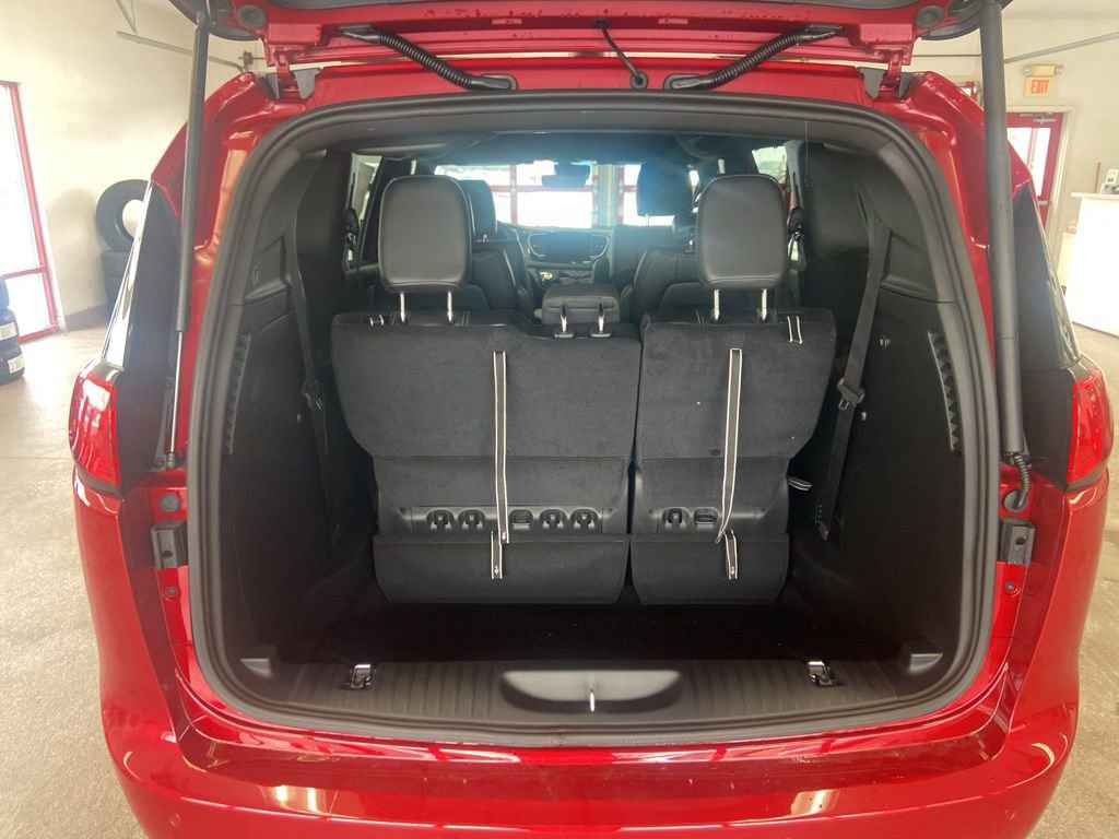 New 2026 Chrysler Voyager LX image 13