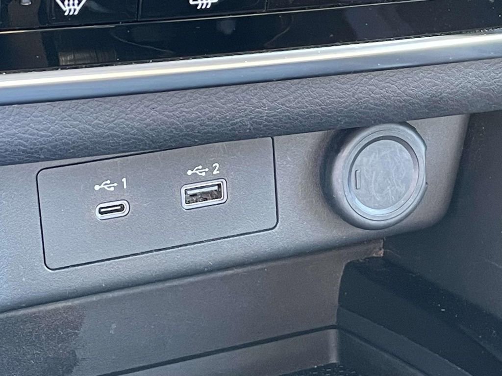 Used 2023 Nissan Rogue S image 27