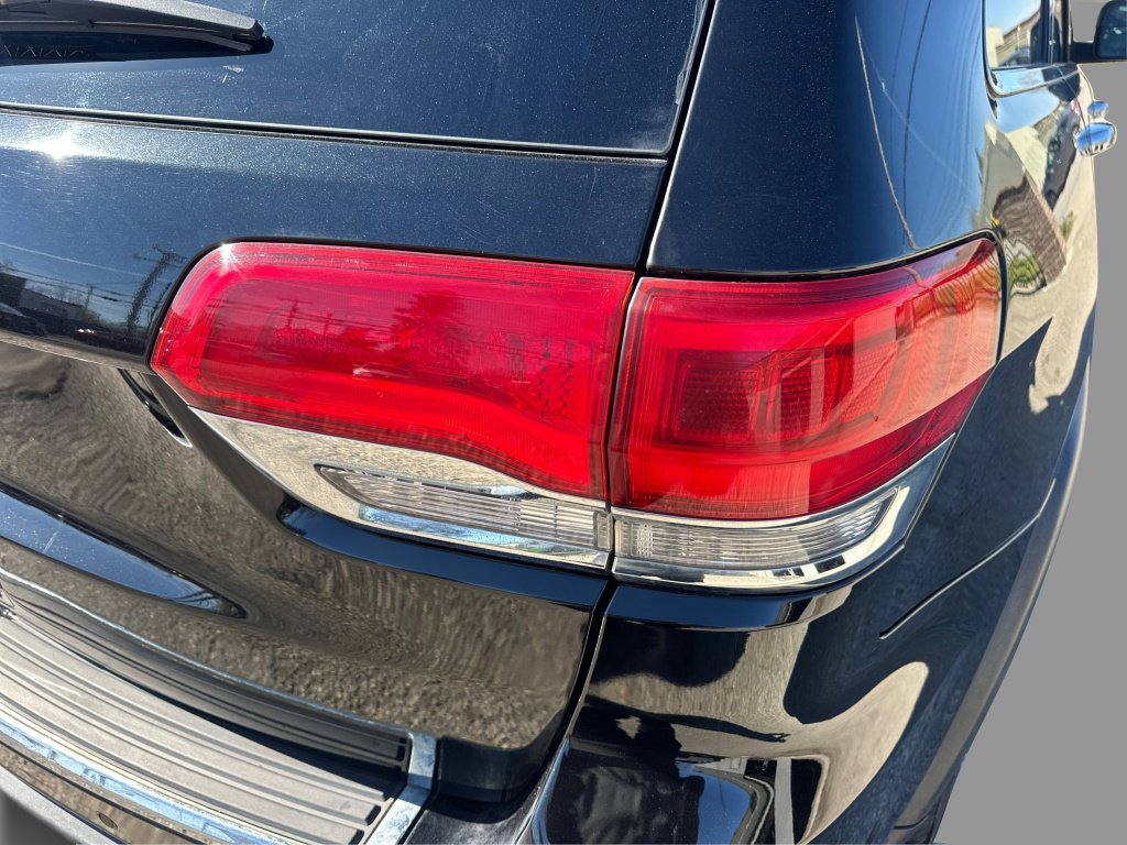 Used 2017 Jeep Grand Cherokee Limited AWD/4WD image 22