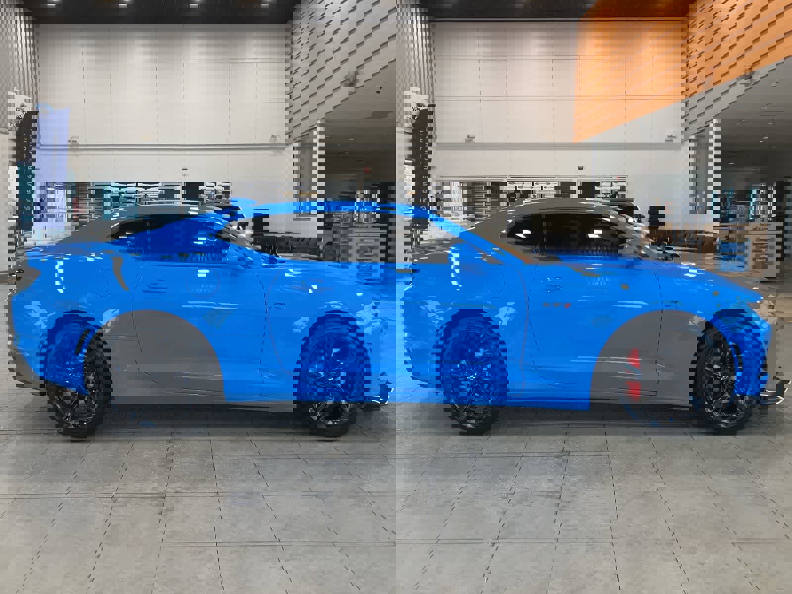 Used 2022 Chevrolet Camaro LT w/ RS Package RWD image 4