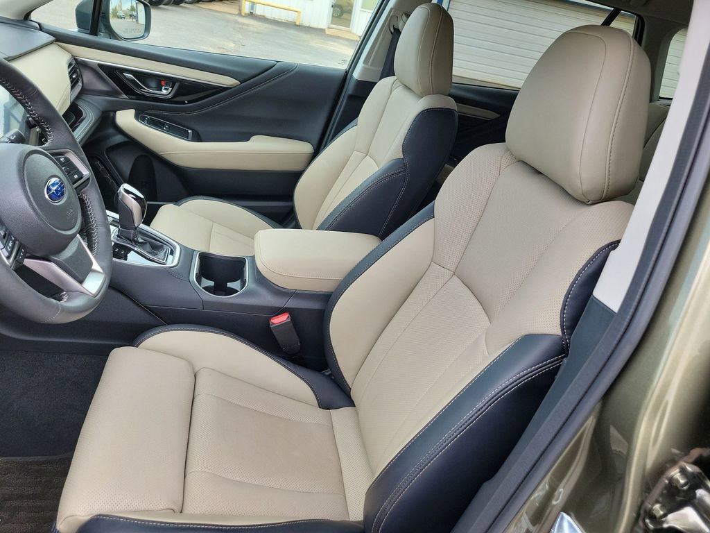 Certified 2025 Subaru Outback Limited AWD/4WD image 16