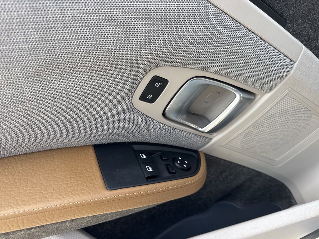 Used 2015 BMW i3 image 23