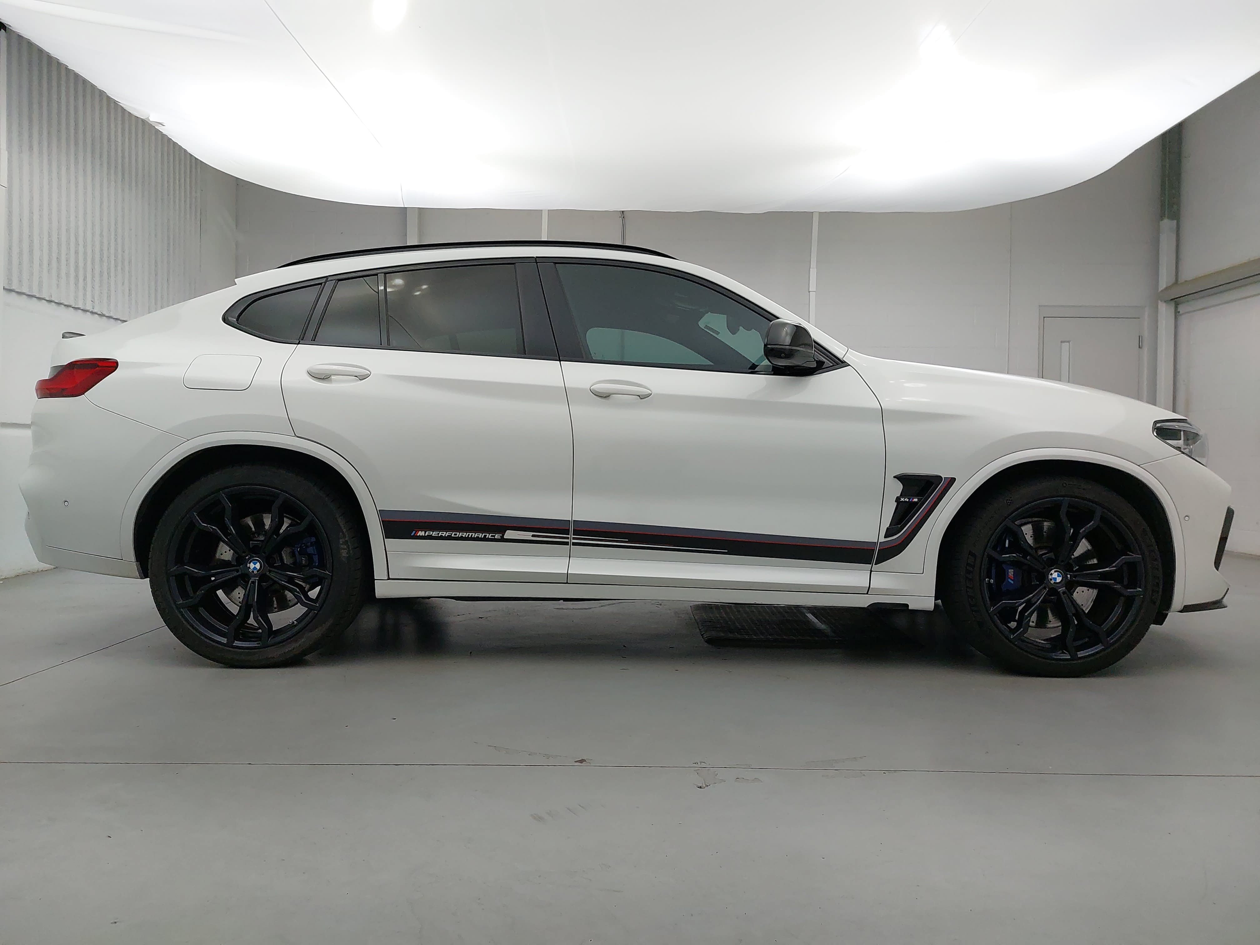 Used 2020 BMW X4 M w/ M Carbon Exterior Package AWD/4WD image 8