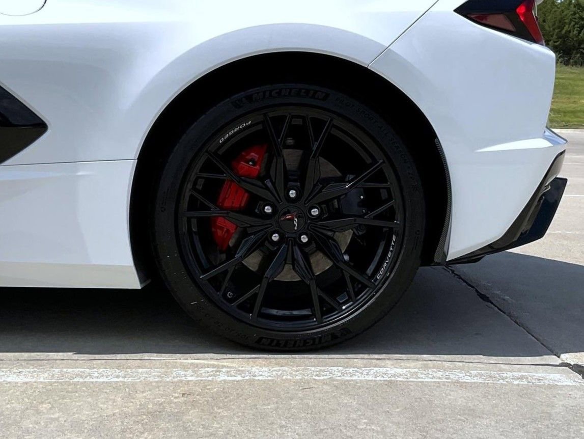 Used 2024 Chevrolet Corvette Stingray Coupe w/ 1LT image 17