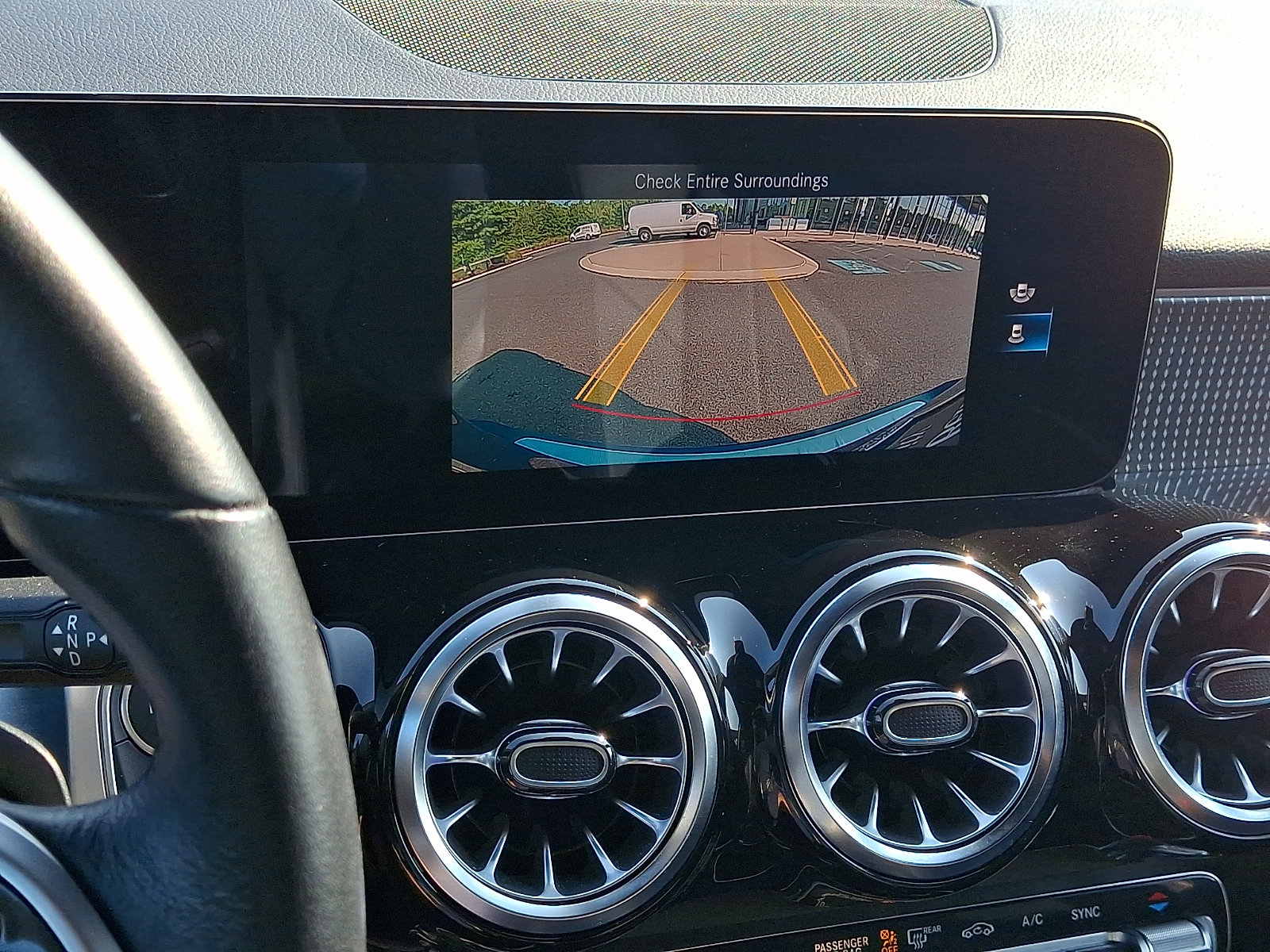 Used 2022 Mercedes-Benz GLB 250 4MATIC image 18