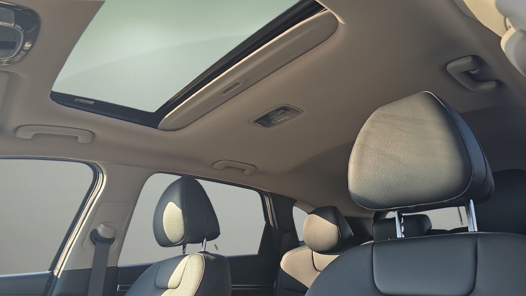 Certified 2024 Hyundai Tucson SEL w/ Convenience Package FWD image 26