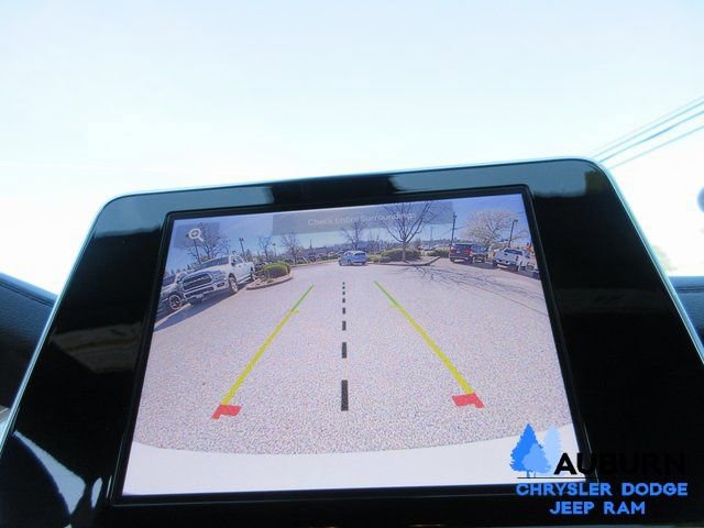 Used 2025 Jeep Compass Sport image 16