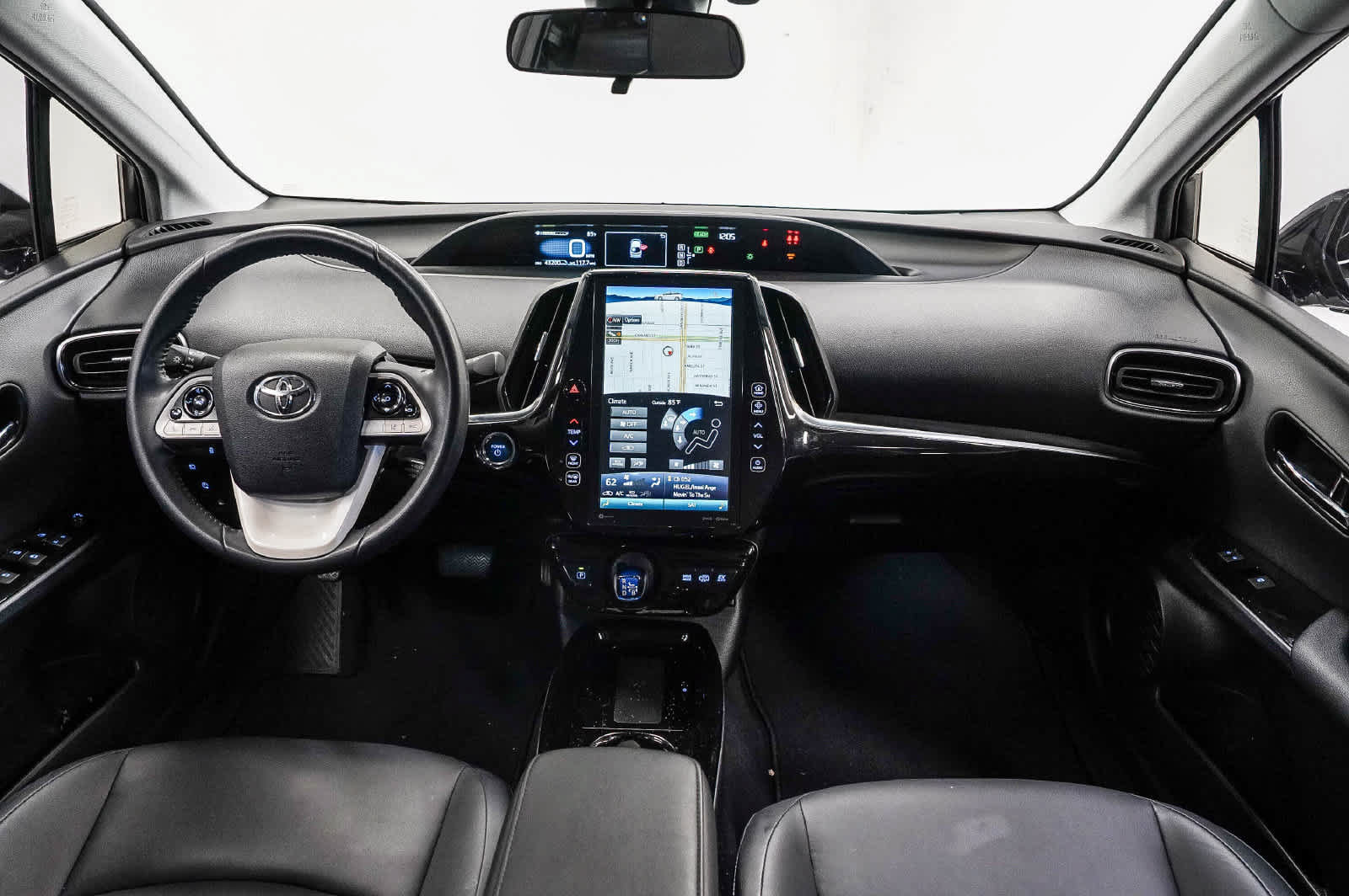 Used 2018 Toyota Prius Prime Premium w/ Carpet Mat Package FWD image 12