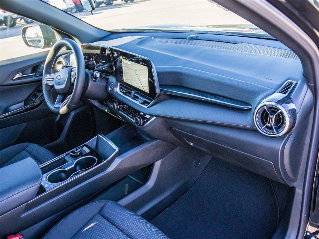 New 2026 Chevrolet Equinox LT w/ Midnight Edition image 15