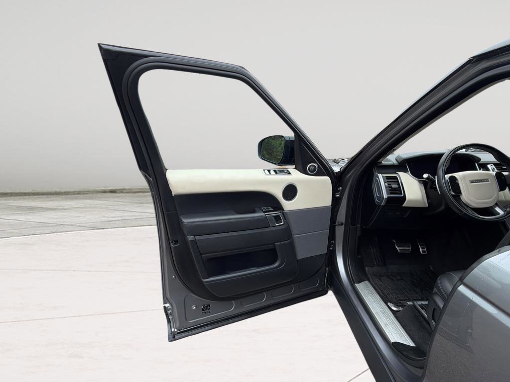 Used 2021 Land Rover Range Rover Sport HSE Silver Edition image 13