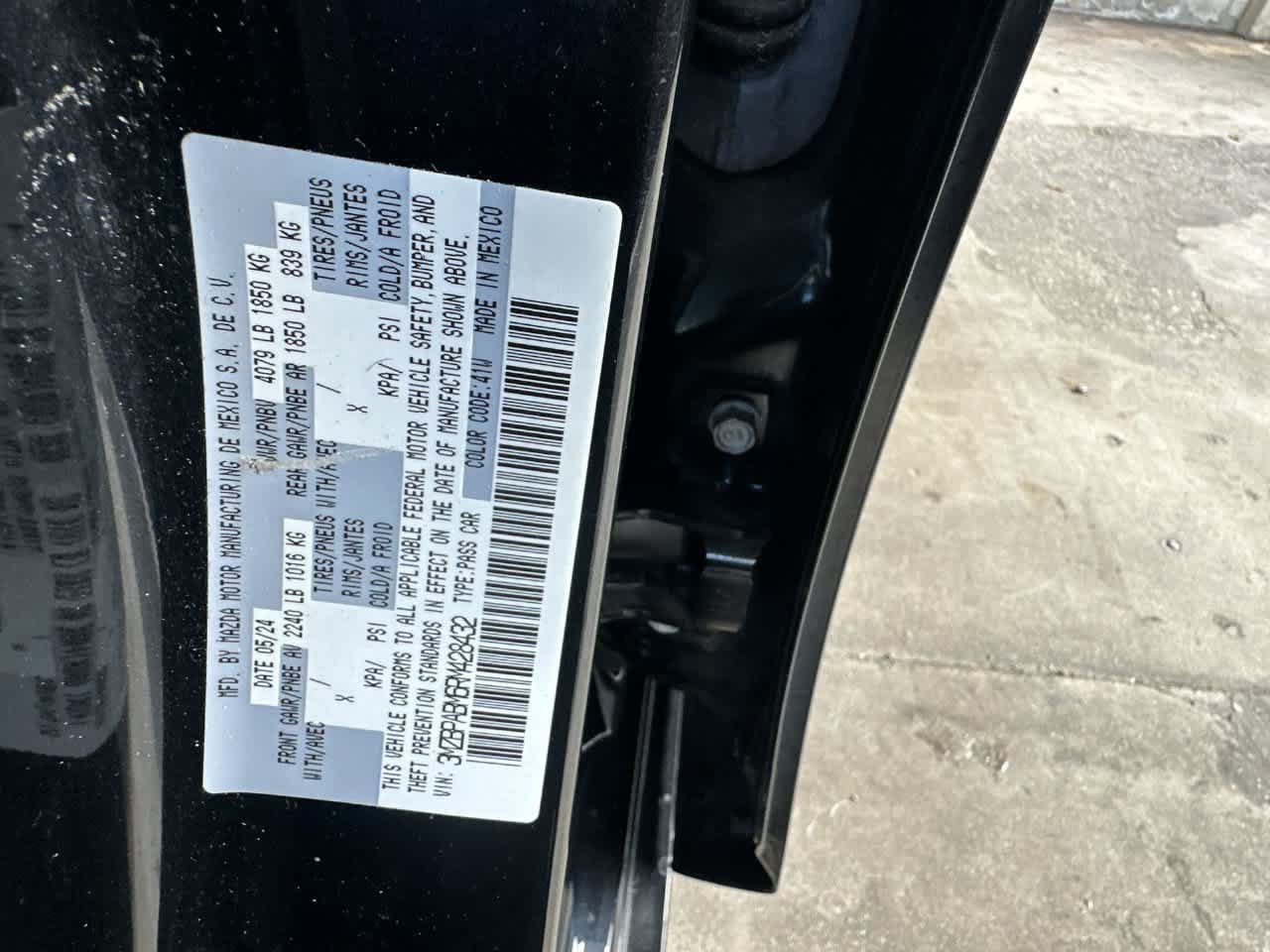 Used 2024 MAZDA MAZDA3 s FWD image 29
