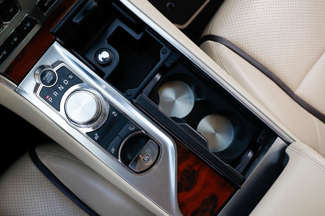 Used 2012 Jaguar XF Portfolio RWD image 39