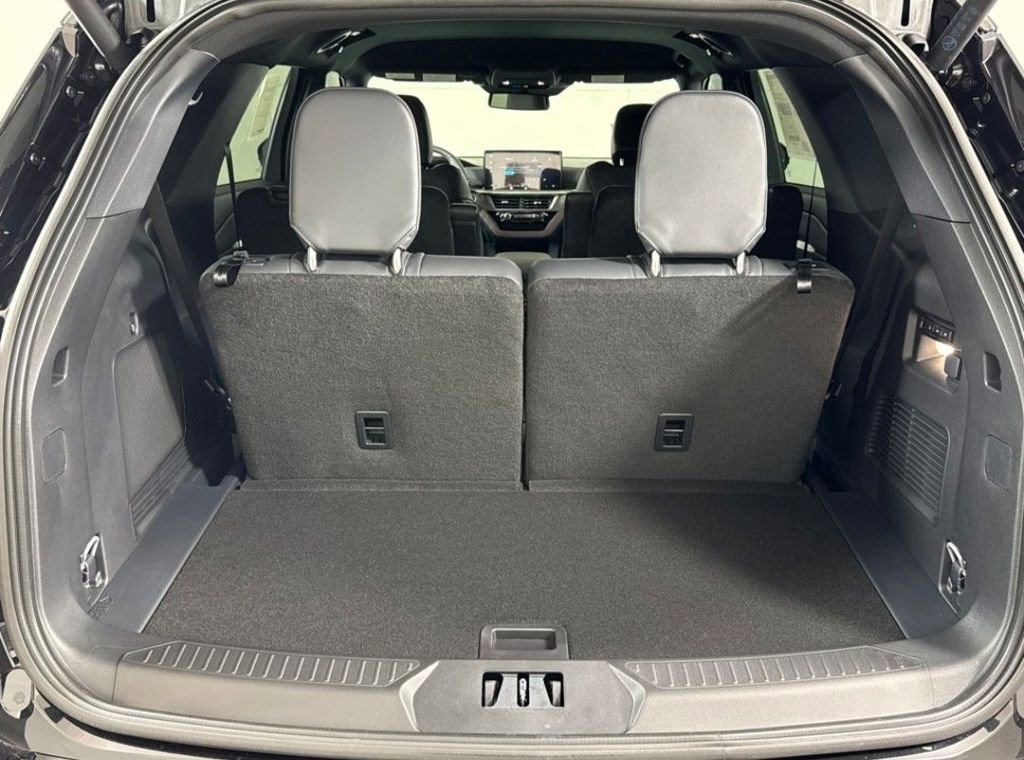 New 2026 Ford Explorer ST image 30