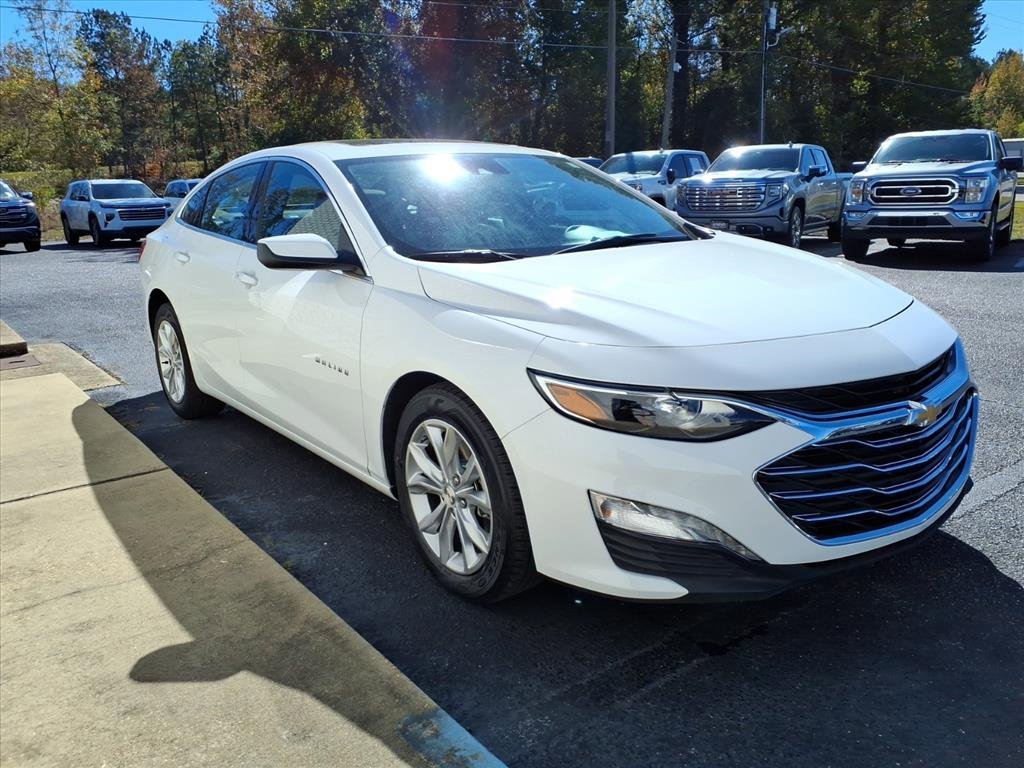 Used 2024 Chevrolet Malibu LT image 3
