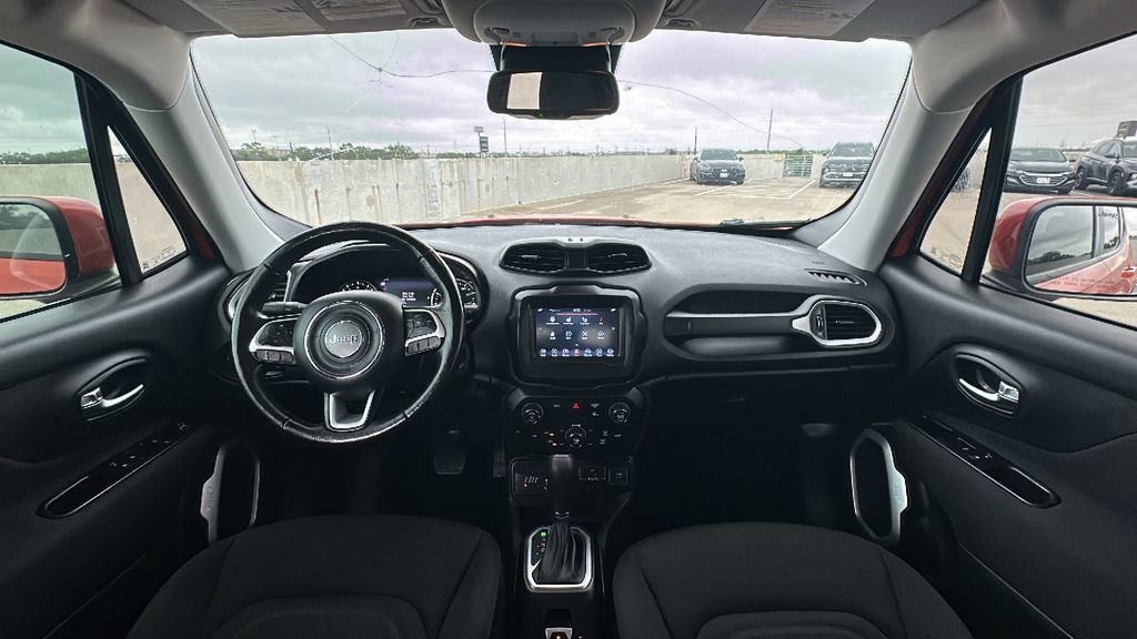 Used 2021 Jeep Renegade Latitude w/ Convenience Group AWD/4WD image 22