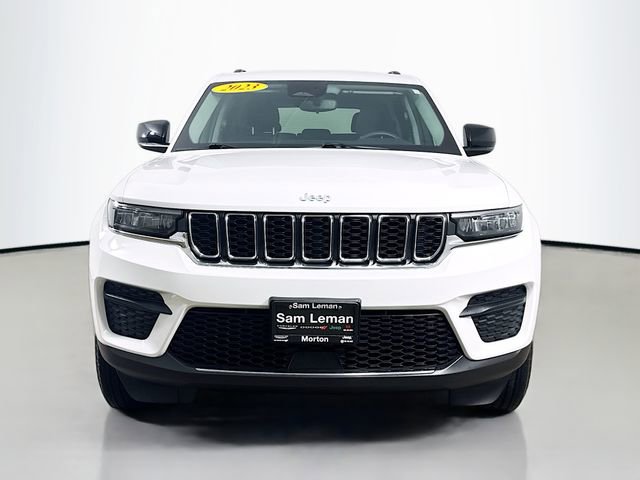 Used 2023 Jeep Grand Cherokee Laredo w/ Luxury Tech Group I image 2