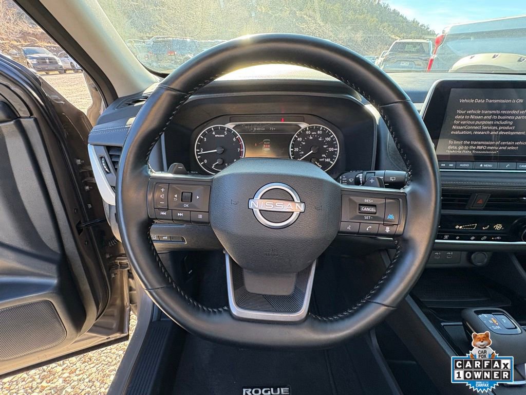 Used 2025 Nissan Rogue SV image 4