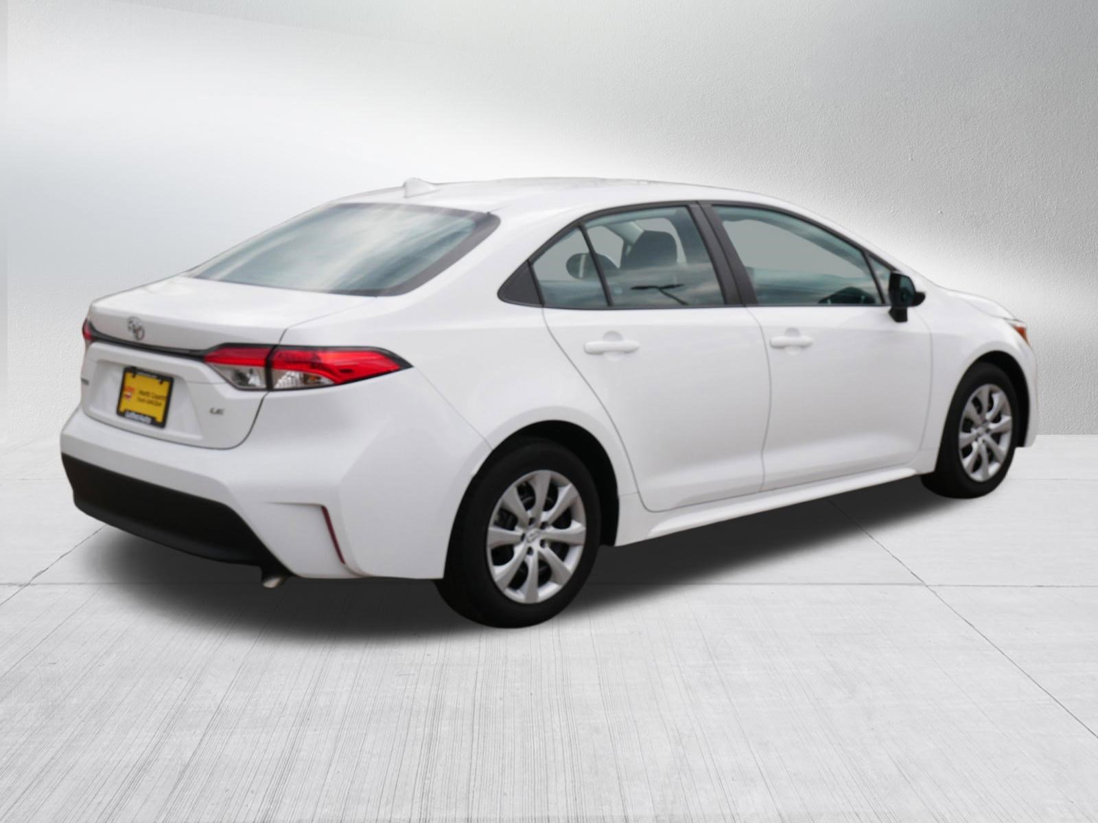 Used 2023 Toyota Corolla LE image 7