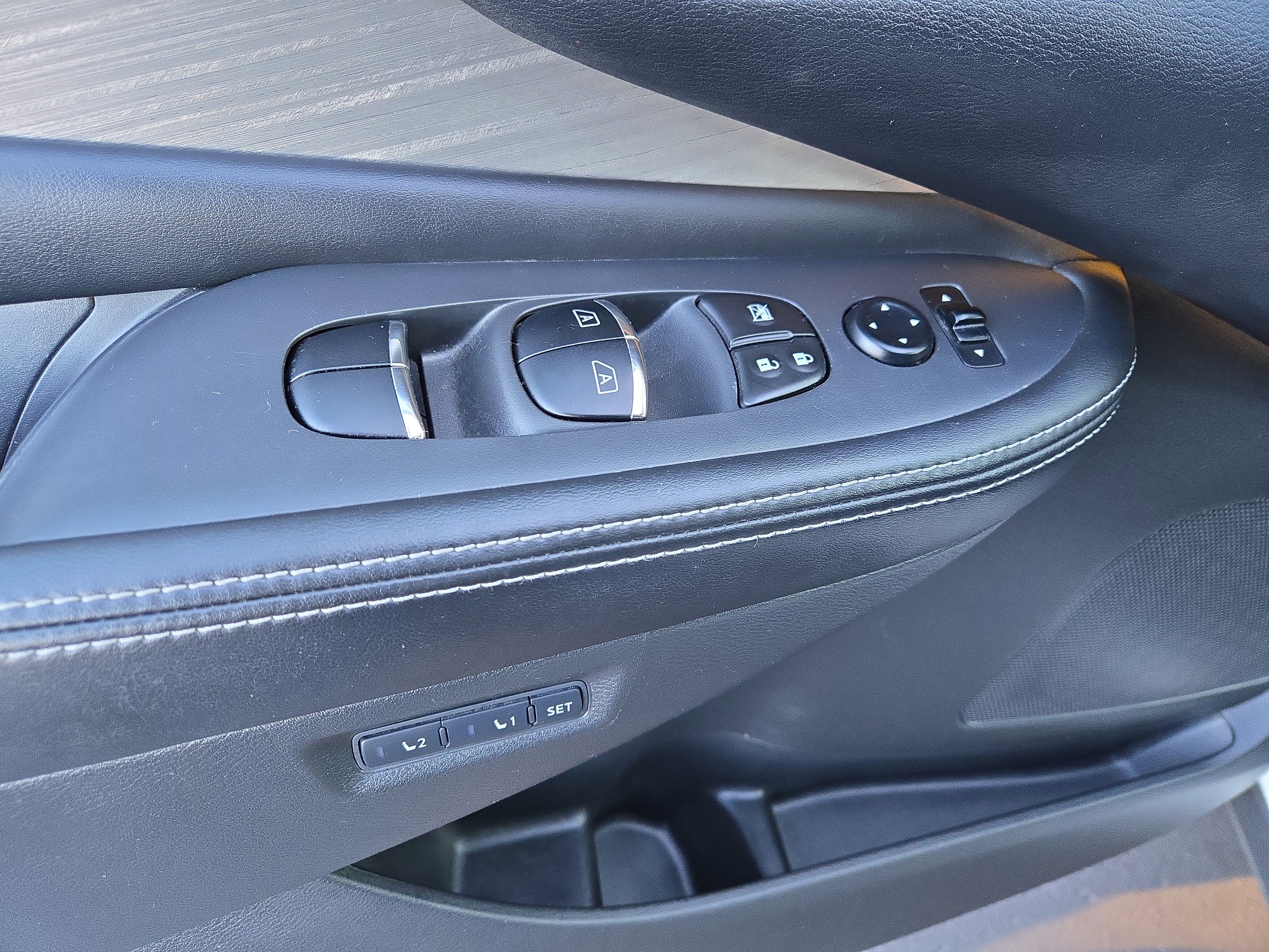 Used 2015 Nissan Murano SL w/ SL Technology Package image 15