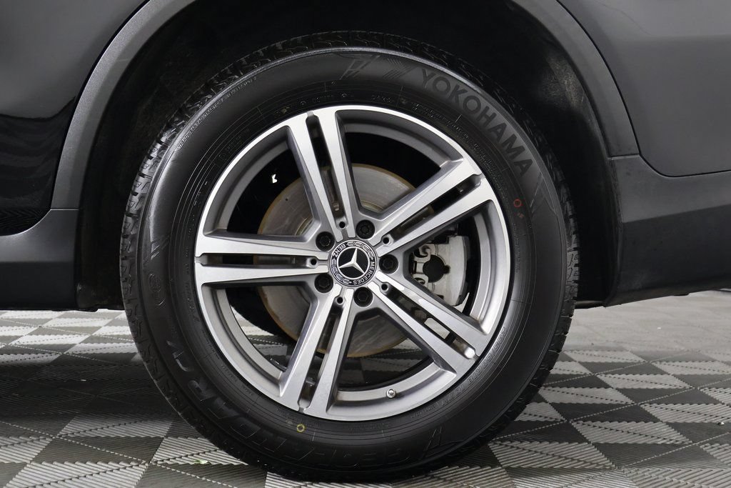 Used 2020 Mercedes-Benz GLC 300 4MATIC image 16
