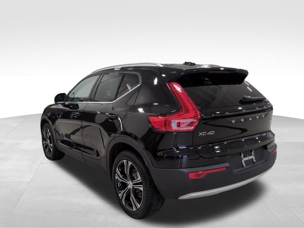 Used 2021 Volvo XC40 T5 Inscription image 15