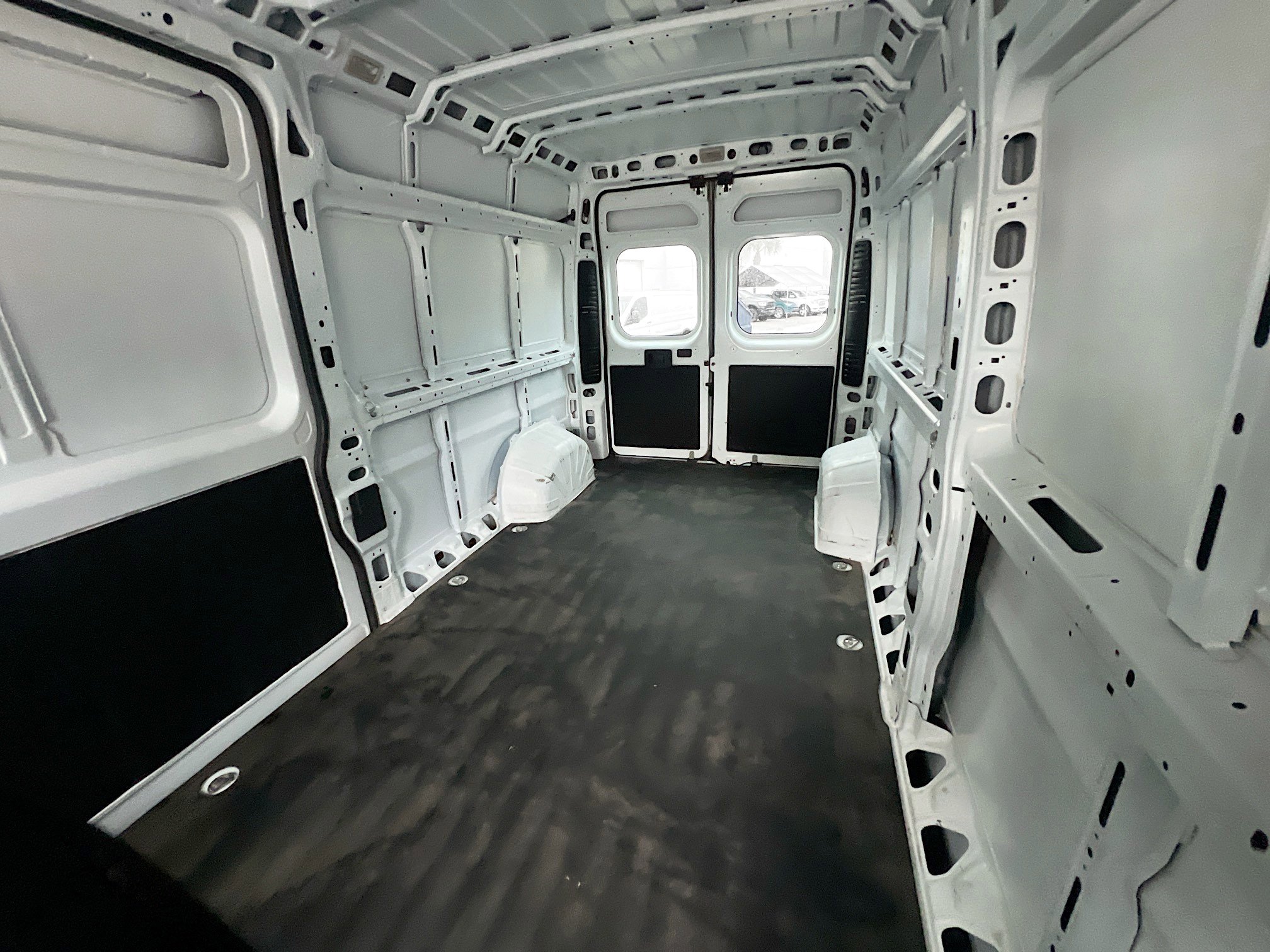 Used 2023 RAM ProMaster 2500 image 30