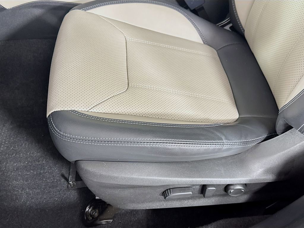 Used 2020 Subaru Forester Limited w/ Popular Package #3 image 23