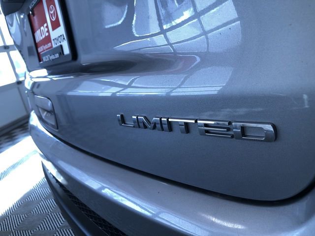 Used 2017 Jeep Compass Limited image 16